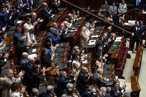 Legge elettorale: ok della Camera. Ora al Senato ma prima "riflessione" del centrodestra