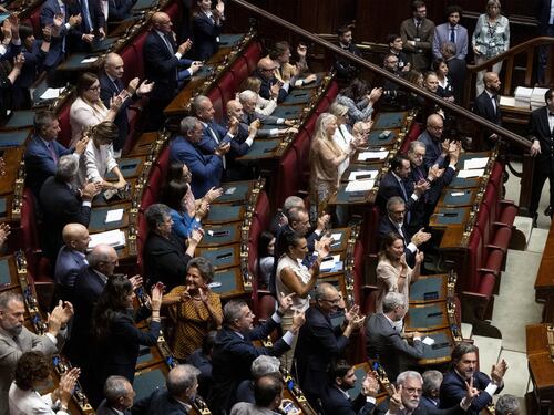 Legge elettorale: ok della Camera. Ora al Senato ma prima "riflessione" del centrodestra