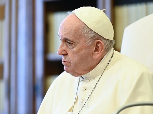 Cosa c'è dietro il repulisti di Papa Francesco. Antonio Socci e il documento bomba sui "santoni"