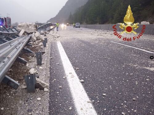 Friuli Venezia Giulia, autostrada chiusa per frana vicino Udine