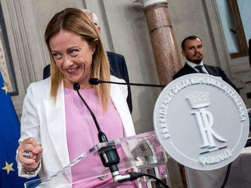 Mai più bimbi abbandonati in autoLa Legge Meloni è finalmente realtà