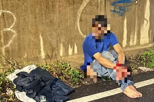 Legato mani e piedi, terrorizzato e seminudo: giallo sul sequestro al campo rom. Cosa ha raccontato