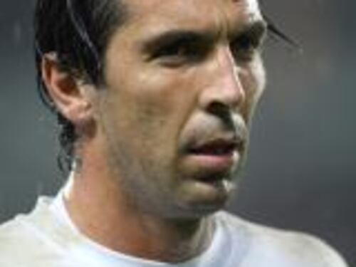 Allarme per Gigi Buffon stop a tempo indeterminato