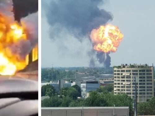 Esplosioni a catena dopo lo schianto, la colonna di fuoco e fumo sulla A14