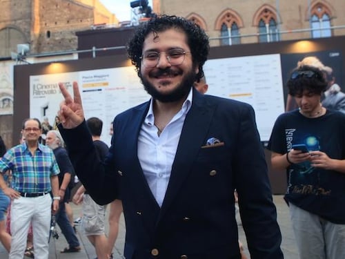 Patrick Zaki prepara la discesa in campo. "Evento politico", con chi si schiera