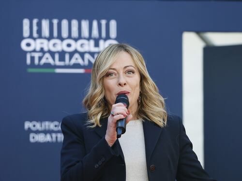 Atreju, Meloni si scatena nel discorso finale: siluro a Schlein e a Ferragni