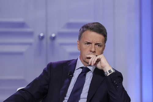 Patrimoniale, linea filocinese, inviti negati e nuovi «centrini»: tutti i bocconi amari per Renzi