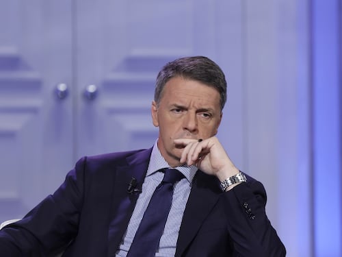 Patrimoniale, linea filocinese, inviti negati e nuovi «centrini»: tutti i bocconi amari per Renzi
