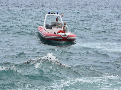 Salva la figlia e un'amica in mare, poi muore. La tragedia di un 65enne in Sardegna