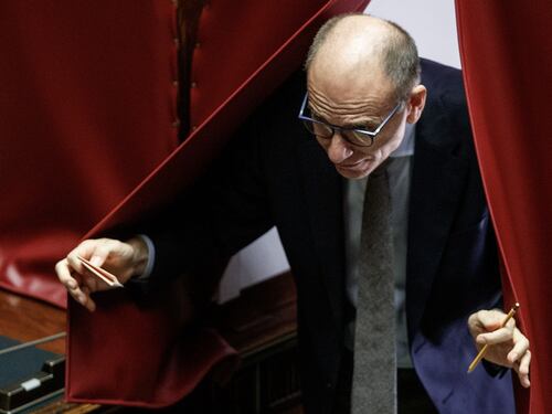 Sondaggi, Pd a picco raggiunto dal M5s. Ghisleri: per gli elettori la sinistra è Conte