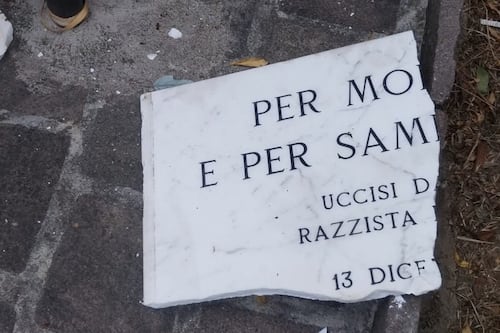 "Sono i fascisti", ma lo sfregio ai due senegalesi lo ha fatto un marocchino