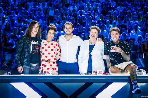 X Factor, finisce la tregua tra i giudici. Maneskin con Arthur, Licita canta Rihanna