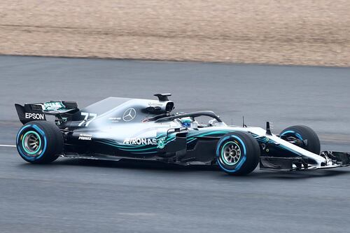 La Mercedes lancia la sua W09. E manda un "saluto" alla Ferrari