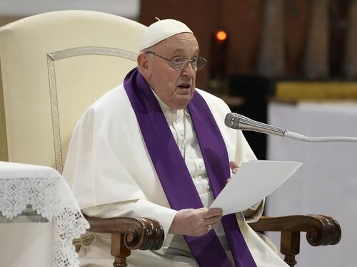 Papa Francesco e il Santo Avatar. Così cambia le regole: dal successore alle dimissioni