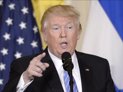 Trump perde un altro pezzo e attacca le "gole profonde": saranno catturate