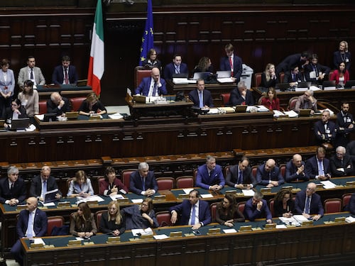 Attacco hacker alla Camera: nel mirino le caselle di posta elettronica