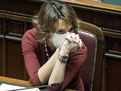 Bomba sulla task force di Conte. Perde due ministre? Il governo trema sul Recovery fund