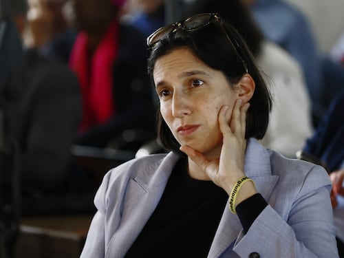 Elly Schlein, la sua strategia? Perdere con un certo stile
