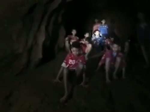 Tra scavi e lezioni di nuoto ci vorranno mesi per portare i bambini fuori dalla grotta