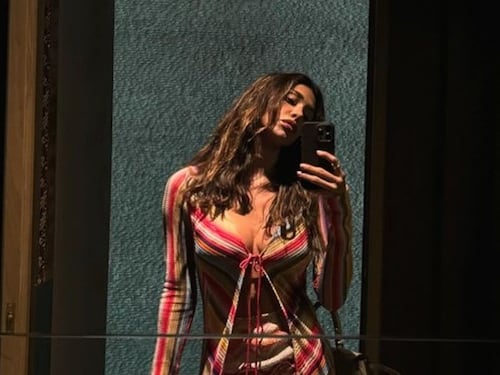 Belen Rodriguez, risposta a "luci rosse" alla follower. C'entra Elio Lorenzoni...