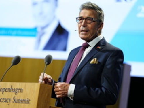 Iran, Rasmussen: "L'Europa vada a riaprire Hormuz. Errore tenersi fuori"