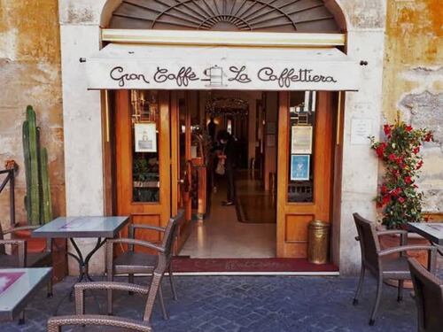 "Caffettiera" di Piazza in Pietra, Il 31 gennaio chiude per lasciar spazio a don Nino