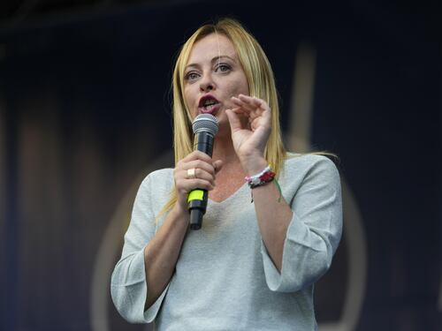 Clandestini, Giorgia Meloni dice basta all’immigrazione incontrollata: “Sì al blocco navale”