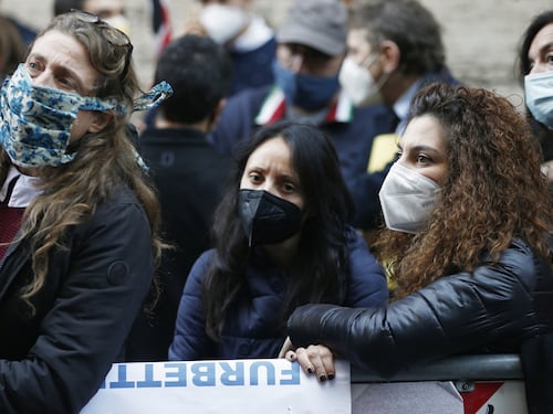 Occupazione stabile a gennaio ma è in calo tra le donne
