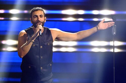Sanremo 2023, il vincitore è Marco Mengoni. Secondo Lazza