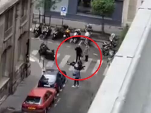 Accoltella i passanti al grido "Allah Akbar". Un morto e 8 feriti. Ucciso dalla polizia