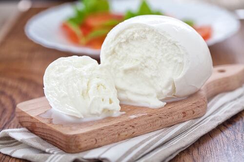 La mozzarella di bufala? I gourmet la mangiano così