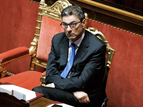 Manovra, rush finale alla Camera. Sul Mes scoppia il caso Di Maio-M5S