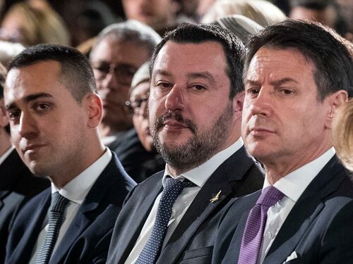La crisi non c'è più. Il rimpasto non ancora