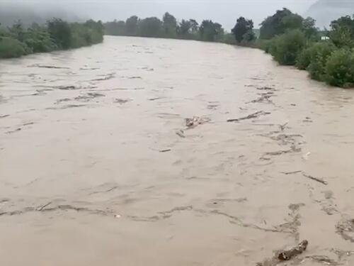 Maltempo, esonda l'Adige: chiusa l'autostrada del Brennero. A Egna scatta l'evacuazione