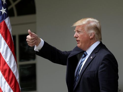 La Camera cancella l'Obamacare. E Trump esulta