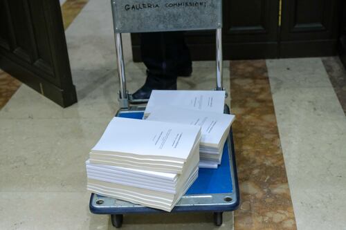L'errore nell'emendamento che può salvare il Reddito di cittadinanza. Allarme in maggioranza