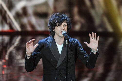 Amici 17, Pio e Amedeo esagerano. Ermal Meta scatena i social