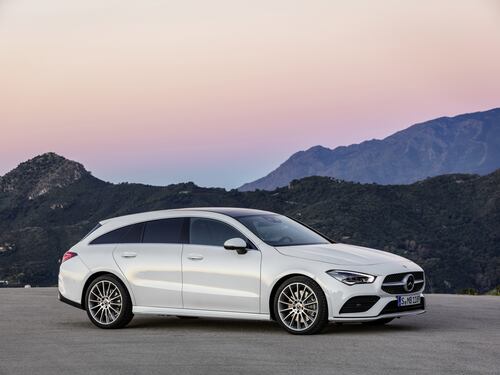 La Mercedes CLA tira fuori gli artigli