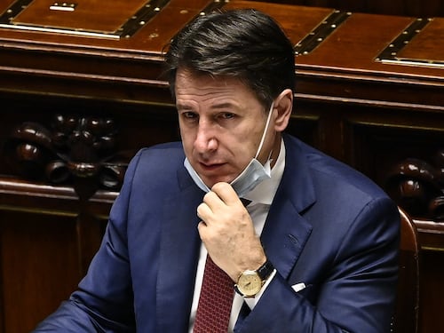 Conte salva il suocero. Funziona la legge ad personam
