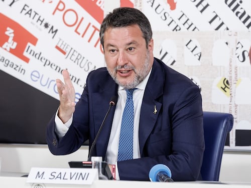 Salvini tranquillizza imprese e famiglie: "Non sarà razionato il carburante"