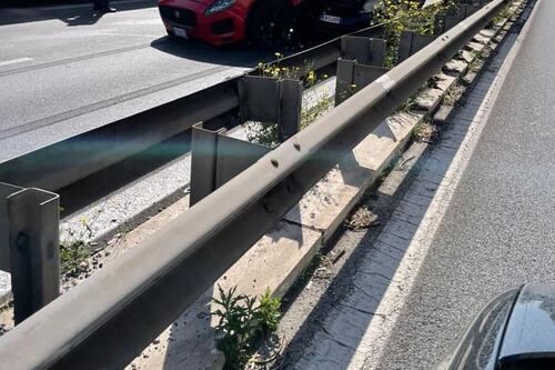 Le automobili finiscono una sull'altra, così la Tangenziale va in tilt