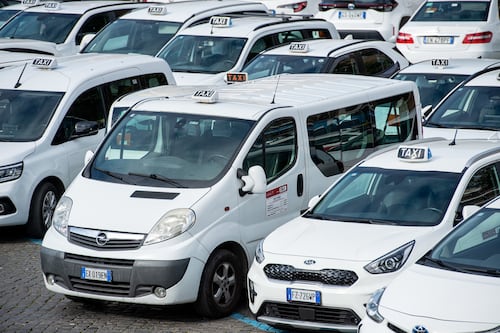 Roma, se una notte un cercatore errante di taxi