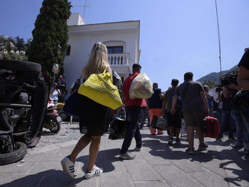 Terremoto Ischia, turisti fuggiti senza pagare