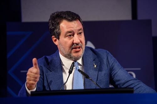 Manovra, la minaccia di Salvini alle banche: "Se si lamentano il contributo aumenta"