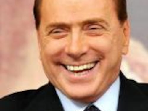 Il Cav si opera. Poi vede Bossi