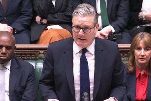 Caso Mandelson, conservatori furiosi: "Starmer ha mentito al parlamento, si dimetta"