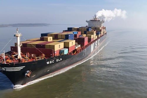 Iran, Londra valuta l'invio di dragamine per riaprire lo Stretto di Hormuz