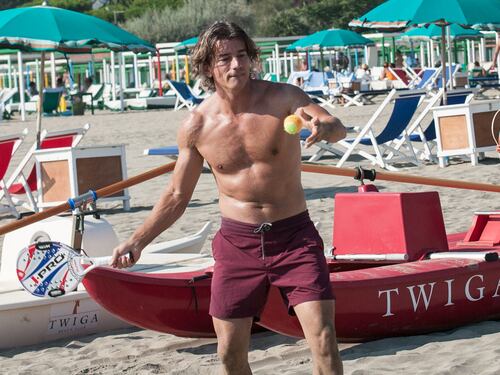 In spiaggia tornano i racchettoni. Ecco le linee guida del ministero della Salute