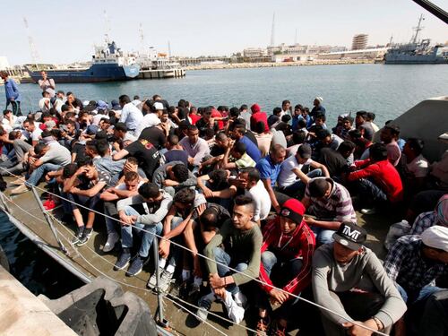 C'è il G7, stop agli sbarchi degli immigrati in Sicilia