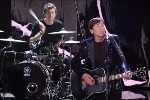 X Factor, scatta la rivolta social contro Gianni Morandi: "Eri l'unico inodiabile d'Italia"